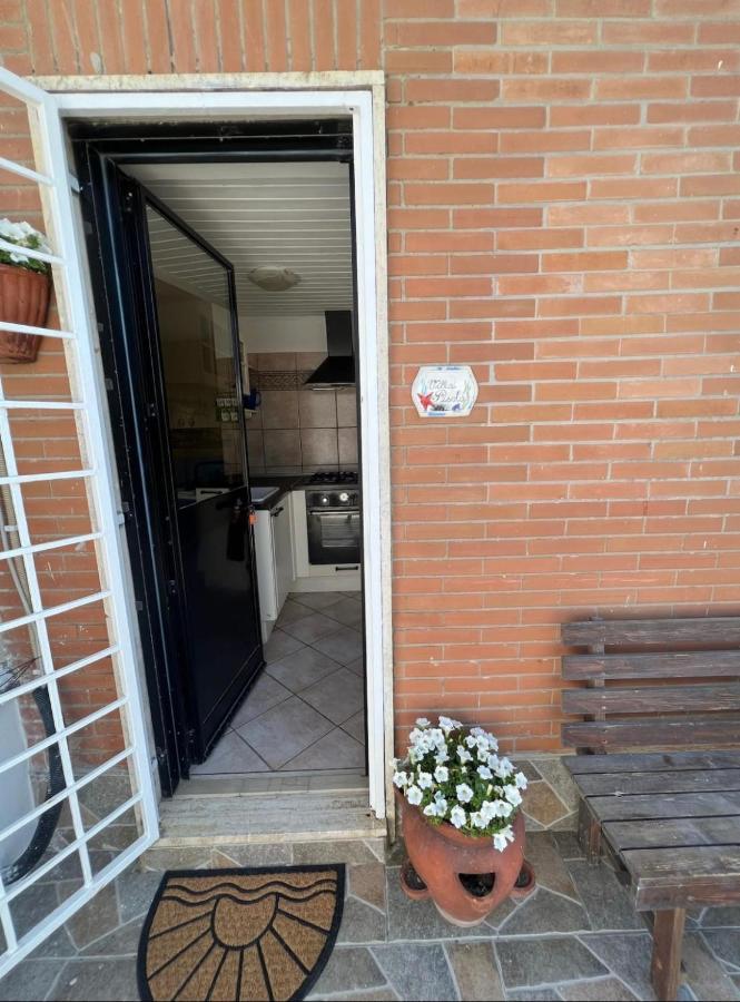 Villa Pisola Fiumicino Airport - Seafront 外观 照片